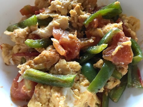 *簡単美味しい*トマトとピーマンの卵炒め